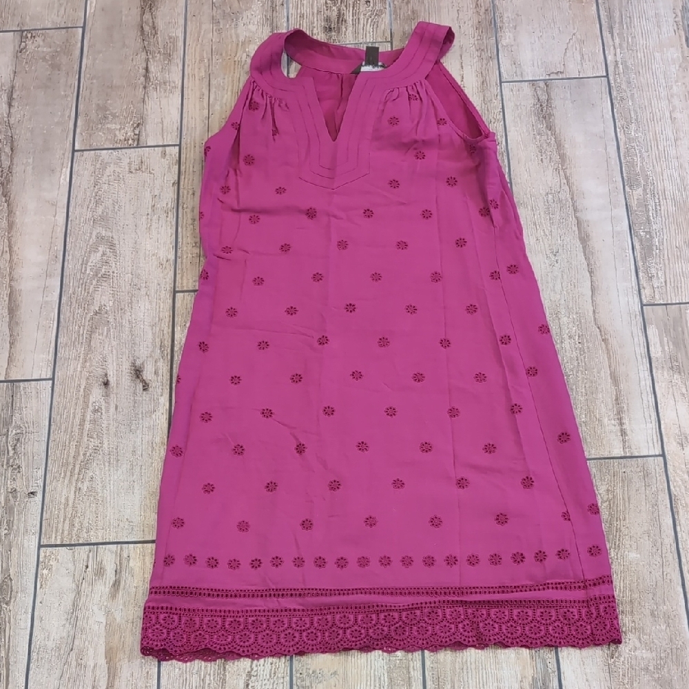 Tommy Bahama Pink Sleeveless V-Neck Sheath / Shift Dress with Eyelet Detailing